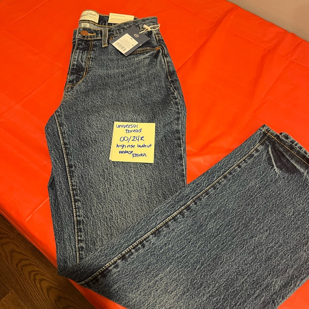 New with tags / universal thread